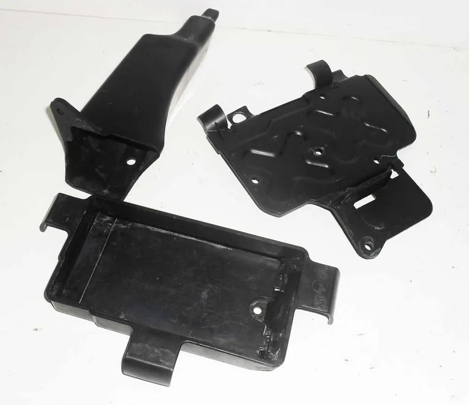 Subito Disponibile Cover Vari - Supporto CDI Centralina e Regolatore Yamaha XJ 650 XJ650 4K0