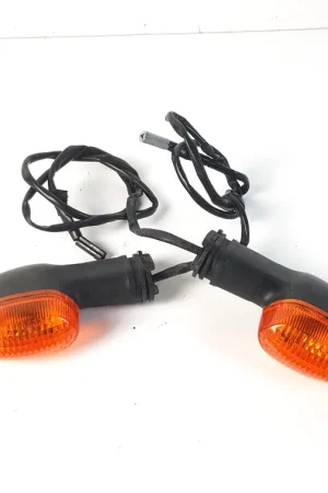 Coppia Frecce Posteriori Originali YAMAHA FZ1 N S FAZER 1000 2006 - 2014 Sconto