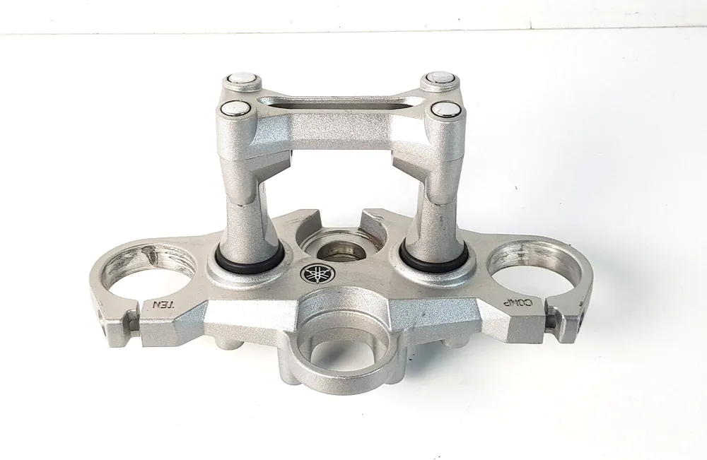 Piastra Superiore Forcella Completa di Riser YAMAHA FZ1 FAZER 1000 2006 - 2014 Prezzo Scontato