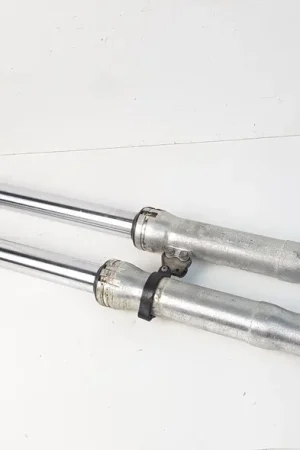 Ultime Pezzi Coppia Steli Forcella HONDA XL 600 R XL600R 1983 PD03