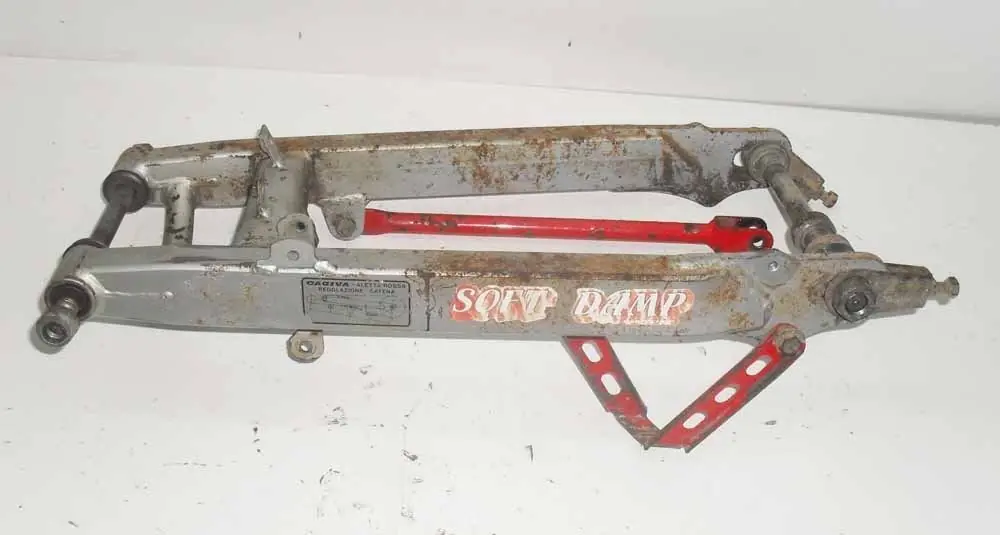 Compra Adesso Forcellone Cagiva Aletta Rossa AR 125 1984