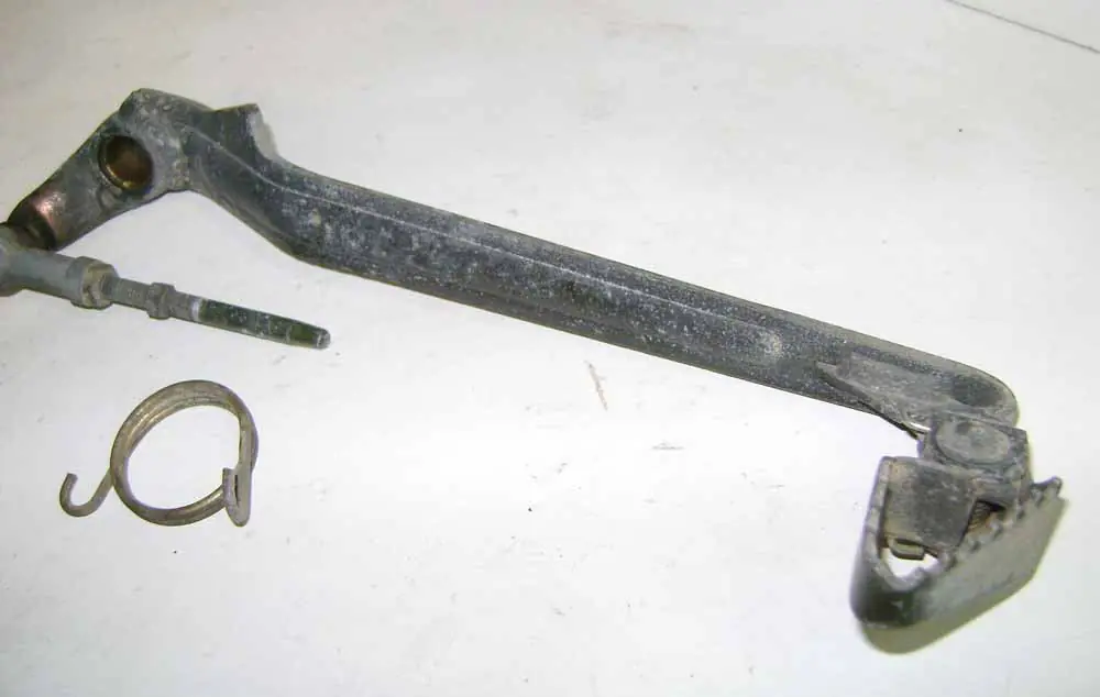 Ultimissimo Modello Pedale Leva Freno Posteriore per Cagiva W12 350 W 12 - Brake Pedal - Bremspedal