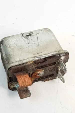 Teleruttore Rele Avviamento GILERA R 125 1993 Km 13.238 Popolare