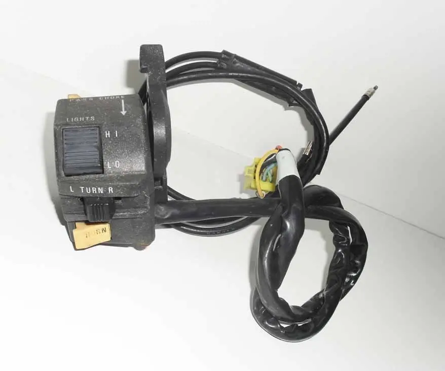 Reso Gratuito Commutatore Luci Sinistro Suzuki VX 800 VX800 - GSF Bandit 400